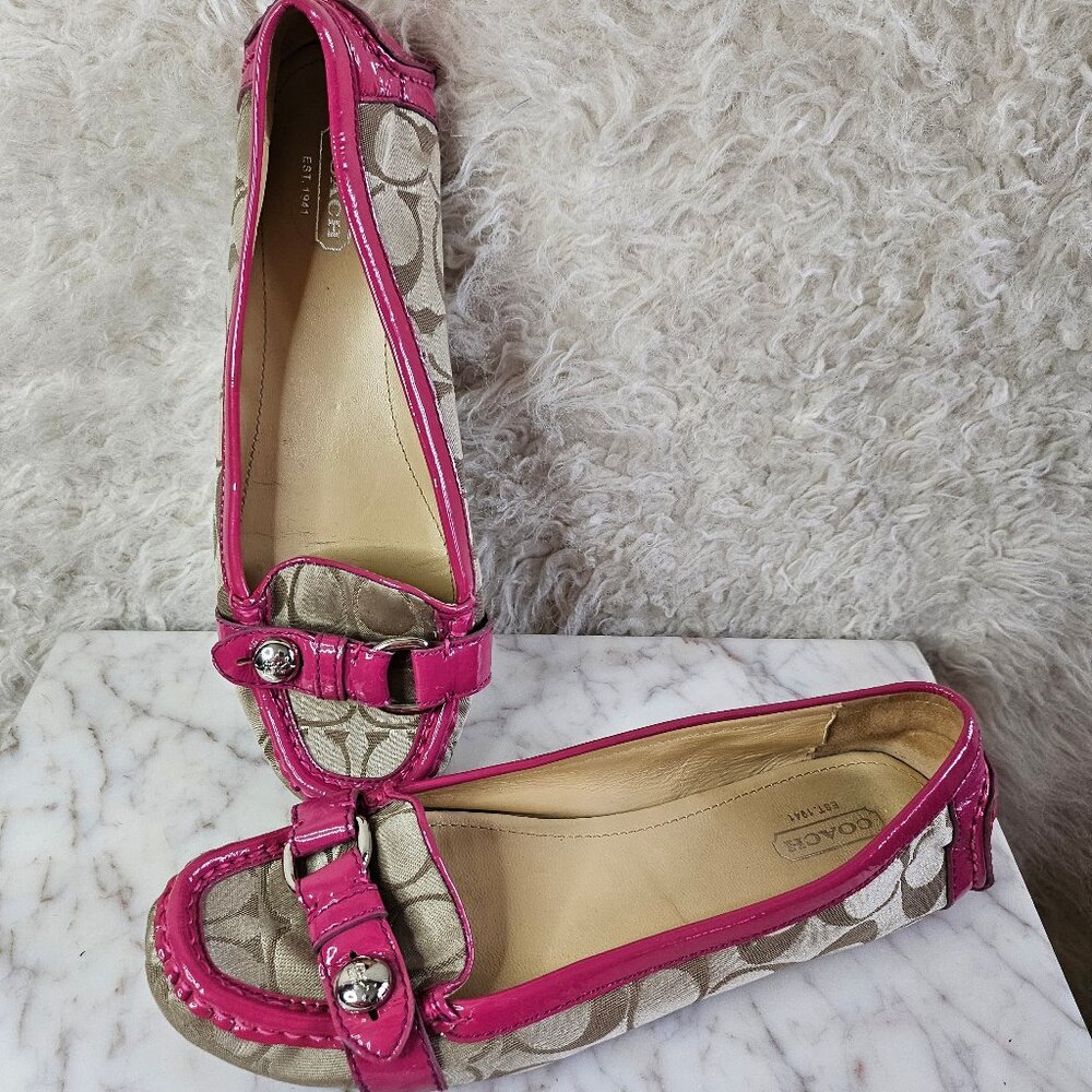 Coach F2070/J09 Women's Hellen Pink Patent Leather Trim Signature Canvas Flat7.5
